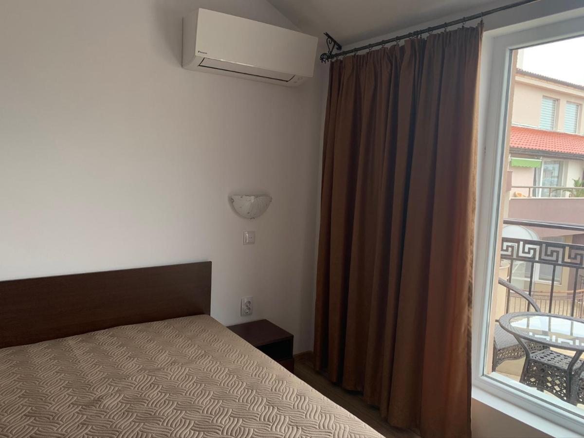 Marina Bay Apart Saint Vlas Sveti Vlas Exterior foto